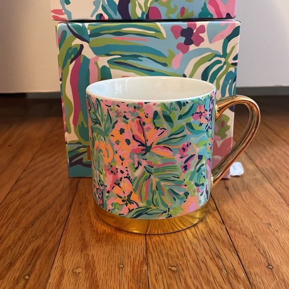 Lilly Pulitzer mug - Picture 4 of 4